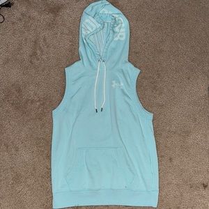 Under armour hoodie tank size small